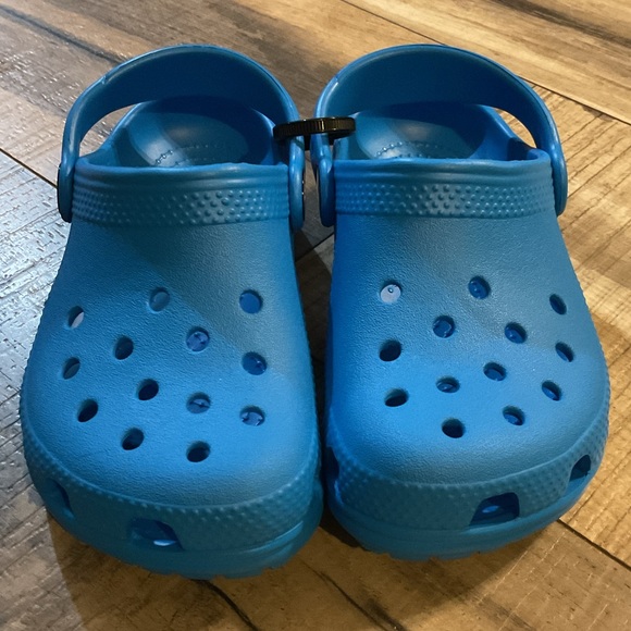 NWOT Crocs 204536 Kids Classic Clog Slip Bright Cobalt Blue Unisex Toddler C10 - Picture 2 of 6